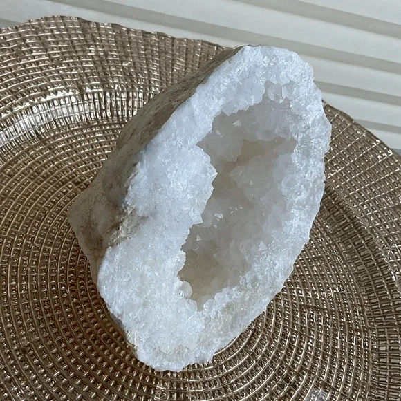 Collector Grade Crystal Geode - Picture 8 of 11